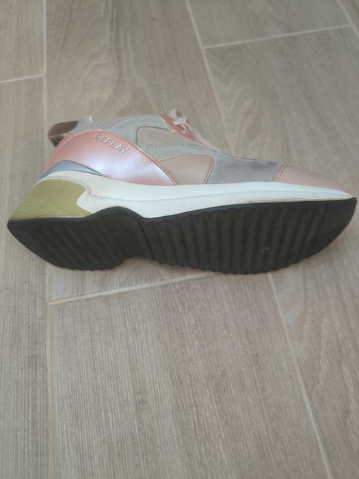 Tênis Replay como novos