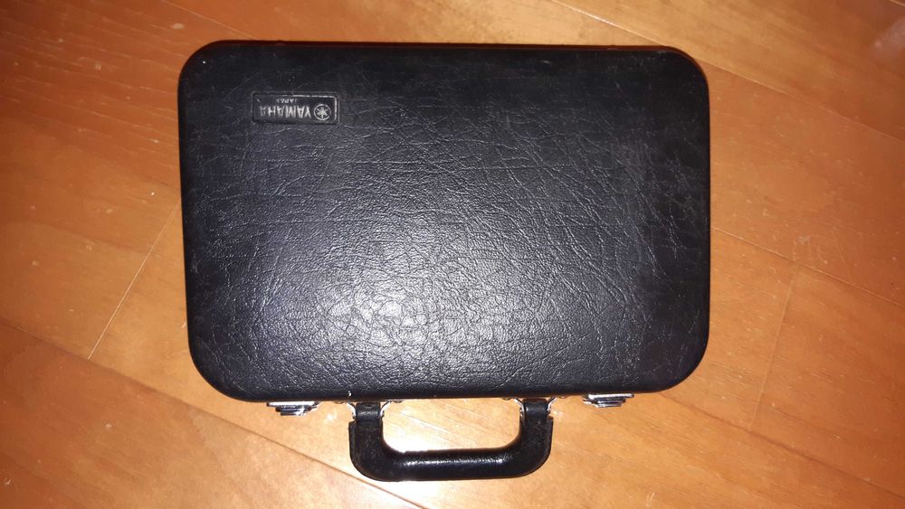 Clarinete Sib Yamaha  YCL  64  Japan ( chaves prateadas)