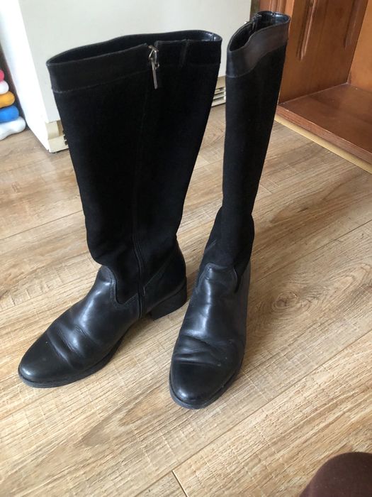 Продам зимові чоботи.