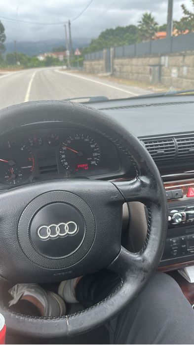 Audi a4 1999 com teto
