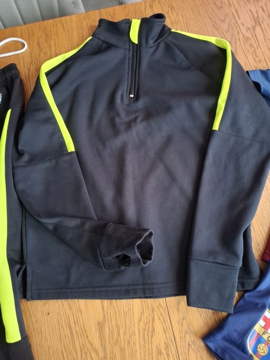 Komplety sportowe, dresy, bluza