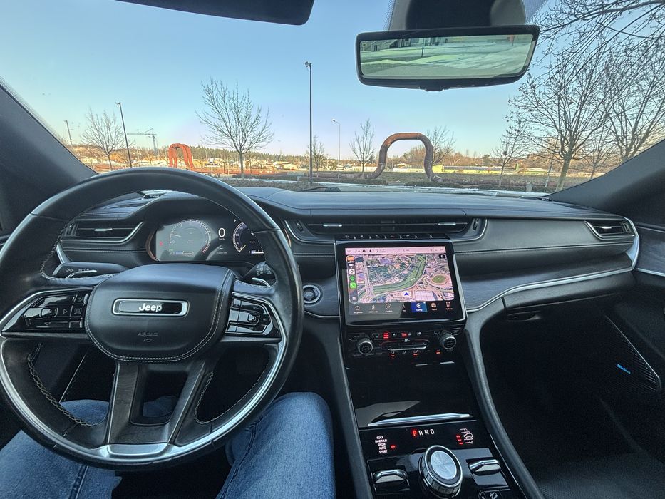 Jeep grand cherokee wl overland