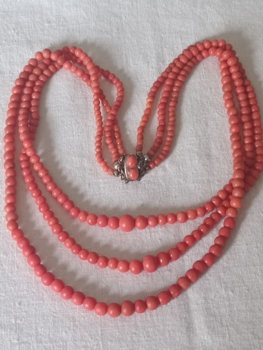 Коралл.Бусы .Антиквариат.Италия.ВЕС 45 ГРАММ