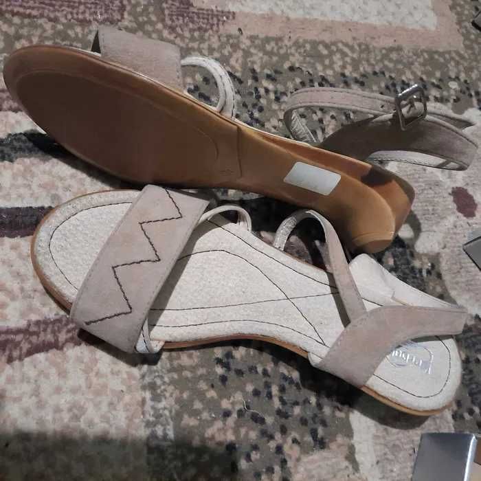 Босоножки на девyшку/Jian Paolo,Derbut pp: 36,5-37,5 Польша.Новые!