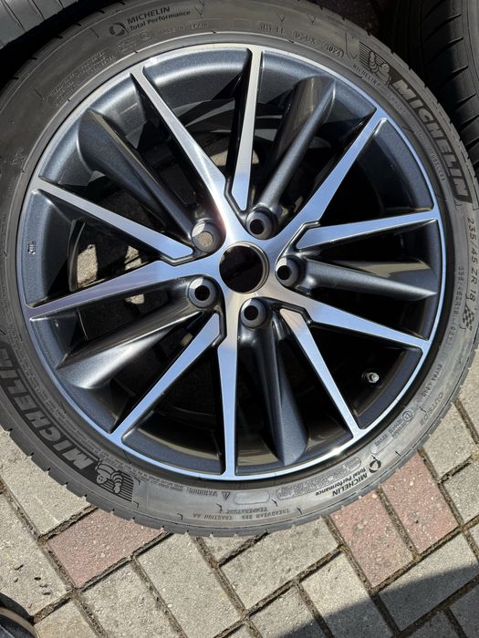 Комплект оригінальних дисків Toyota Camry V70