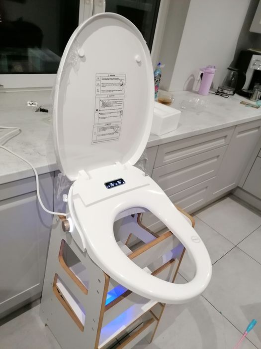 Podgrzewana deska myjaca Smnart WC z funkcją bidetu