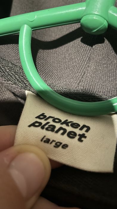 Худі broken planet