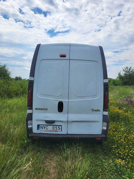 Продам рено трафік