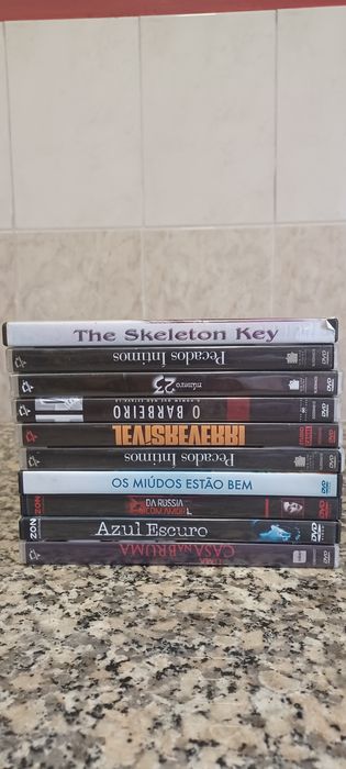 Grande lote de 60 filmes de vários géneros