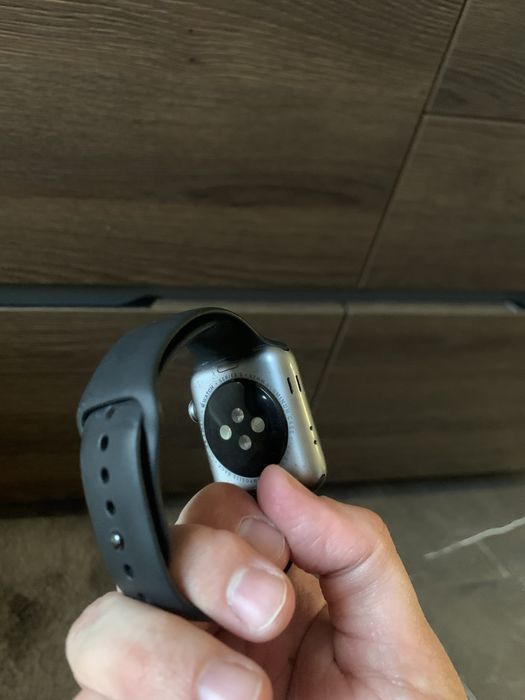 Apple Watch 3 НА ЗАПЧАСТИНИ