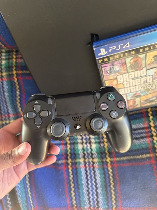 Ps4 slim-500gb usabo em bom estado + comando e jogo