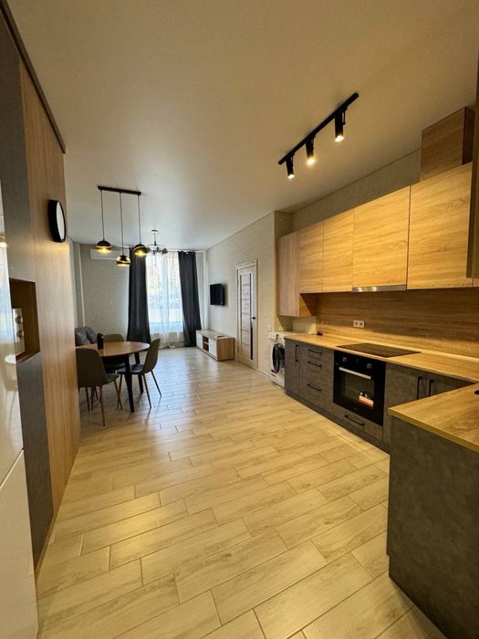 Класна квартира на Митниці поруч з пляжем та Долиною Троянд