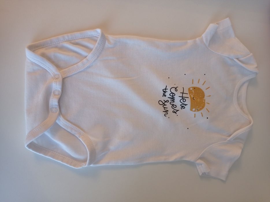 Дитячі бодіки,  шапка для дівчинки 80-86 см.