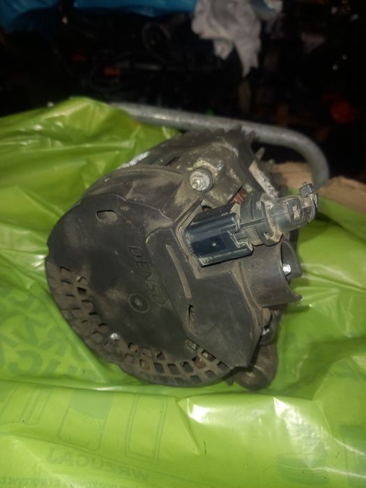 Alternator peugeot 208 1.0 vti Denso