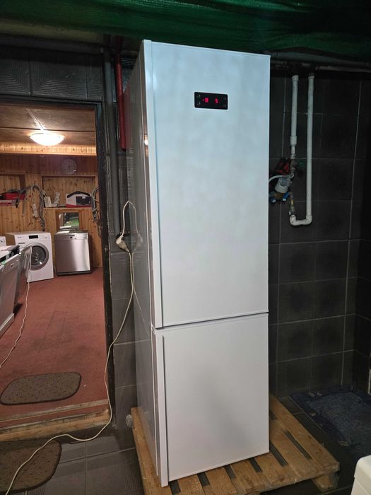 Lodówko-zamraż Gram  NoFrost 200/60 cm. 400 l Gwar.Super stan.LCD .