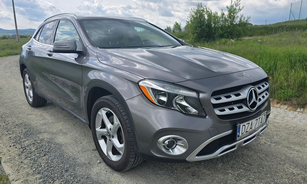 Mercedes-Benz GLA Mercedes - Benz GLA 250 4Matic 7G-DCT
