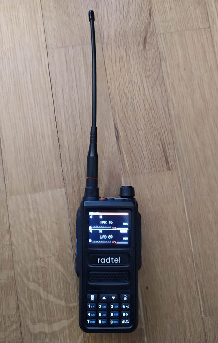 NOVO Rádio transcreiver Radtel RT-470 (10W/Dual PTT/Unlocked)