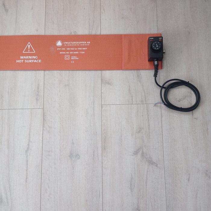 Pas grzewczy do beczek 168 cm  szer. 18 cm moc 1000 watt temp.120