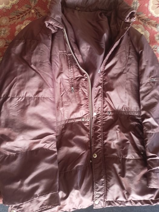 Одяг для чоловіків різних розмірів.