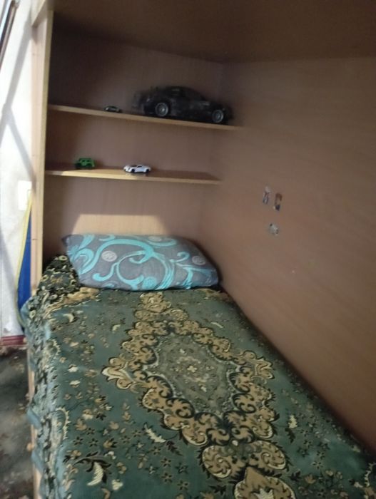Продам двухъярусную кровать