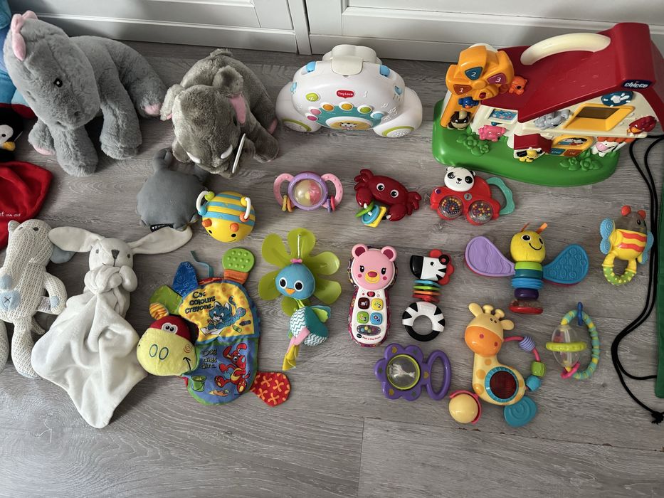 Zestaw zabawek, grzechotki, pluszaki | Chicco, Fisher-Price |