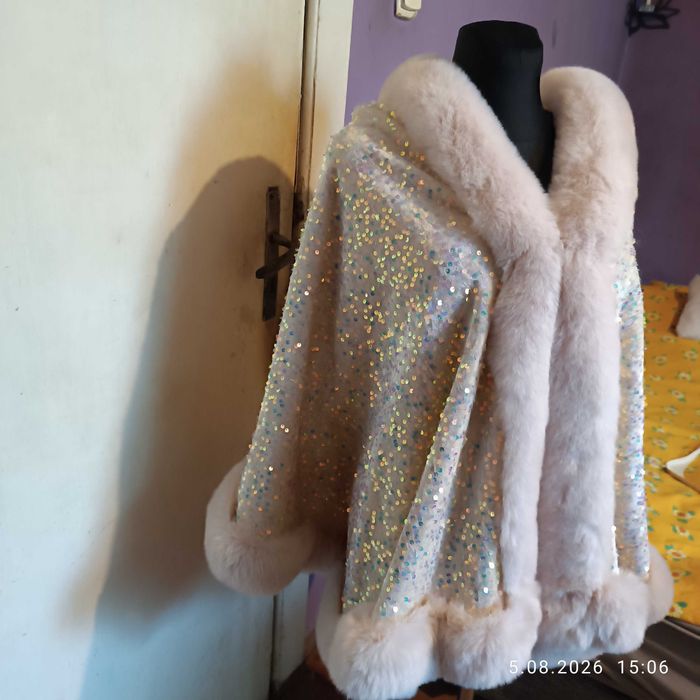Nowe piękne Ponczo