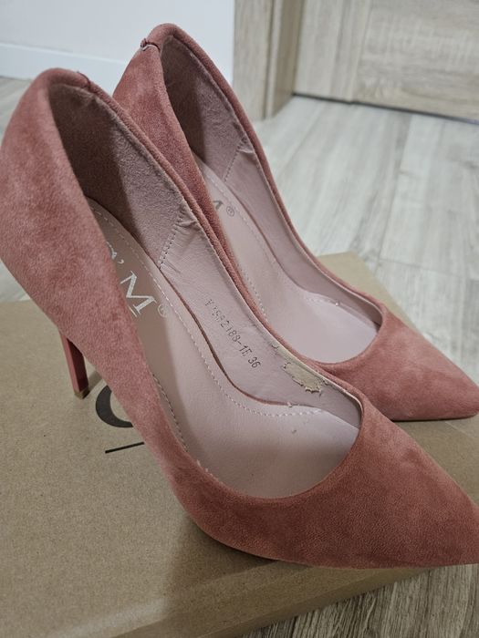 Szpilki damskie nowe 36