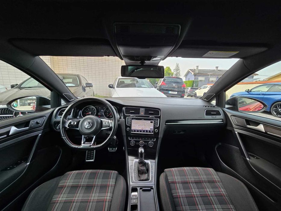 Volkswagen Golf 7 Gti 2.0Tsi 220Cv DSG (Full Extras)