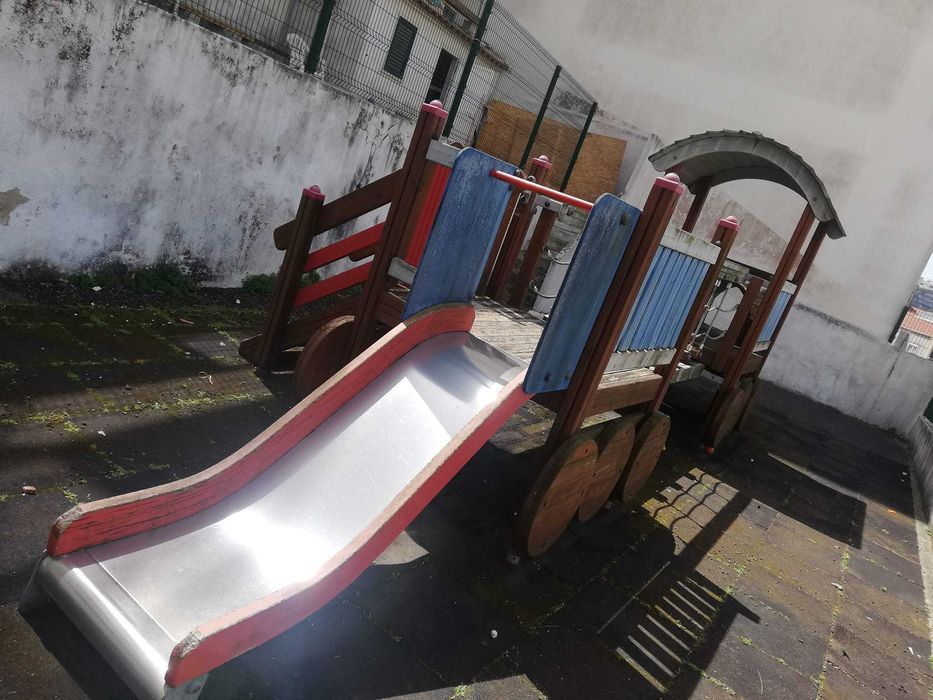 Comboio para crianças para brincadeira como novo , aceito proposta.