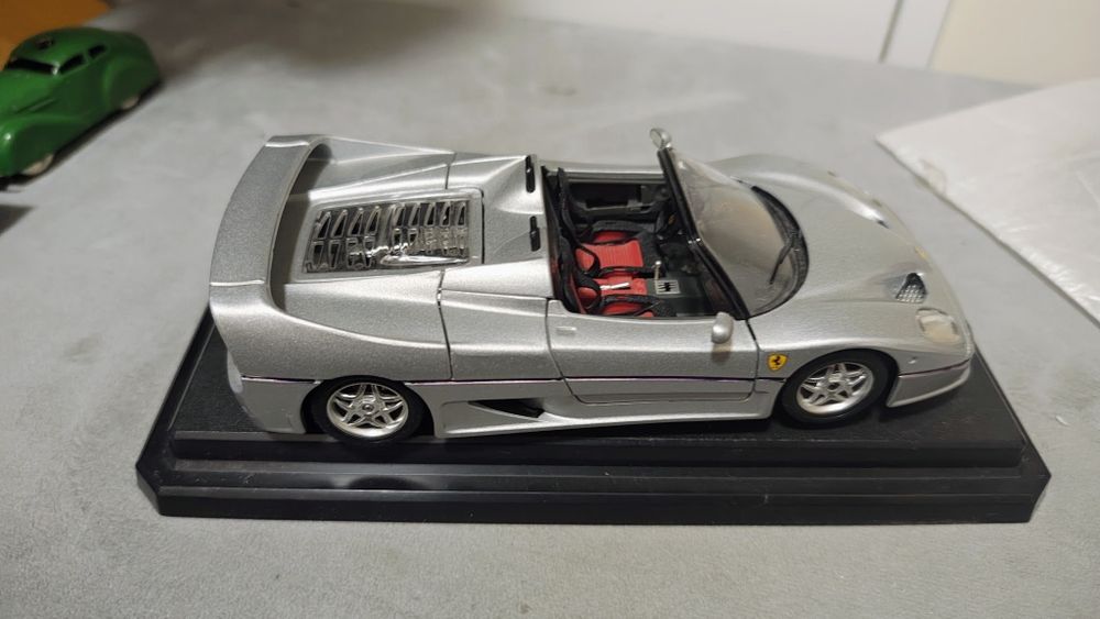 Bburago ferrari  1:24