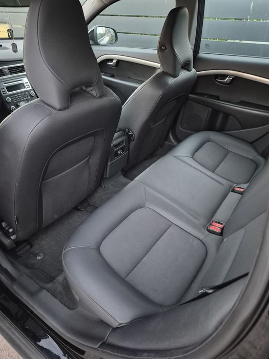 VOLVO V 70 ,2009