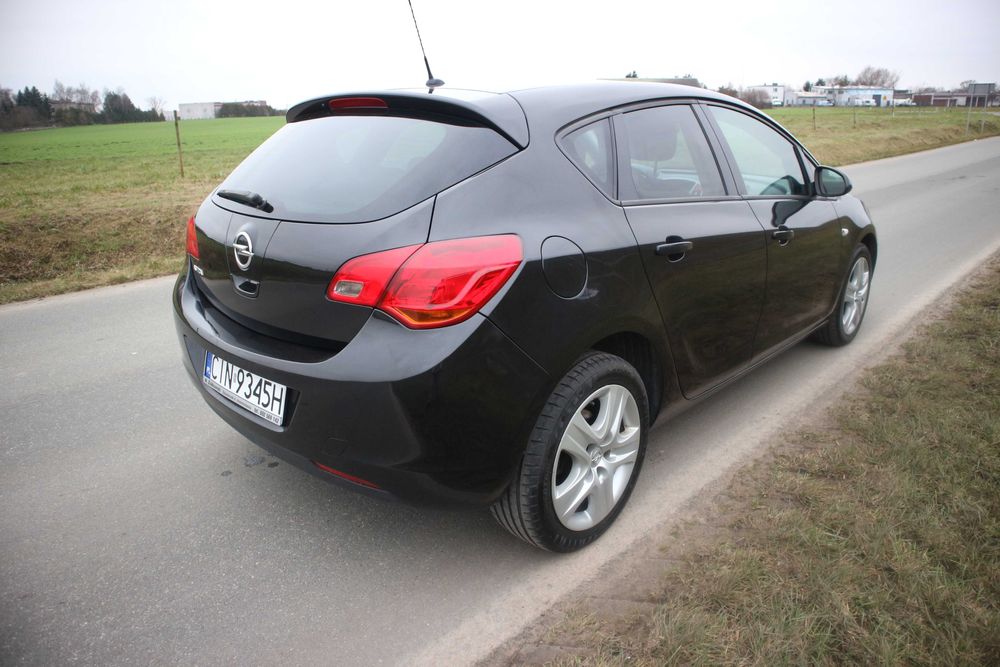 Opel Astra /Zadbana /Sprowadzona/Zarejestrowana / 1,6 Benzyna