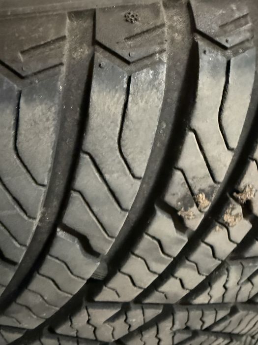 Pneus 225/55 r17