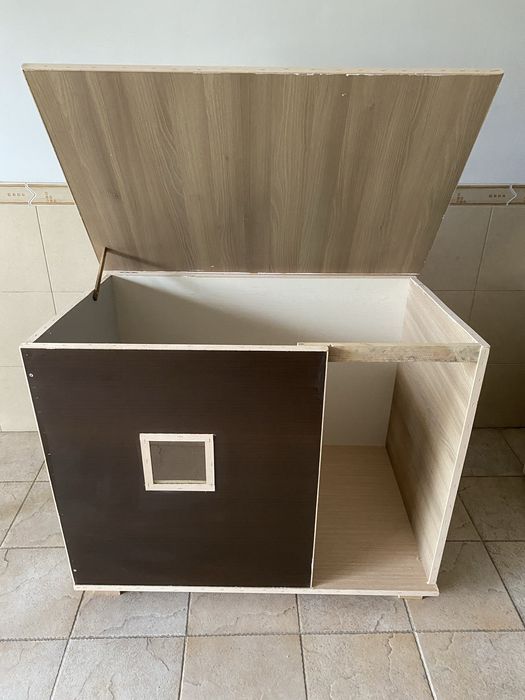 Casota para caes de medio e pequeno porte em madeira tratada