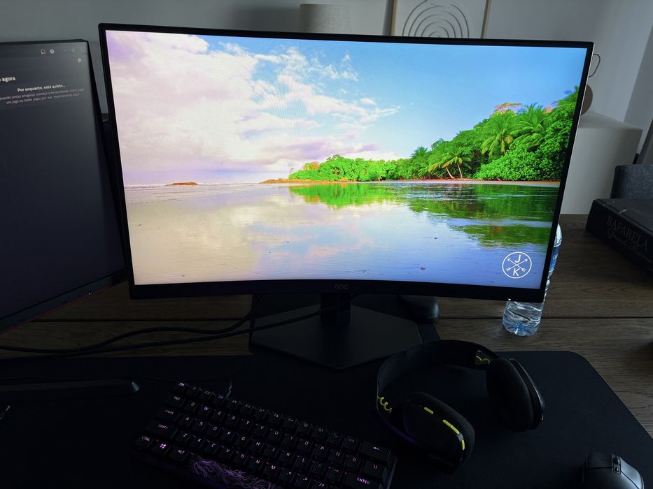 Monitor aoc 240hz curvo 27 polegadas