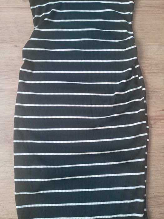 Sukienka prazek bialo-czarna