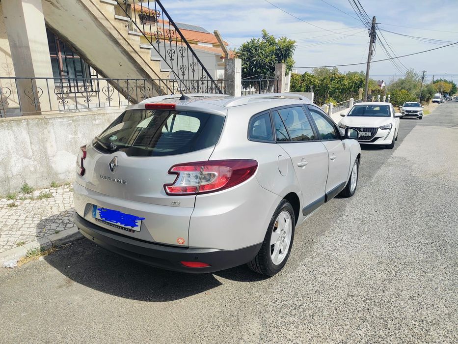 Renault Mégane Carrinha 2010 | Gasóleo | 215.000 km | 3.500€”