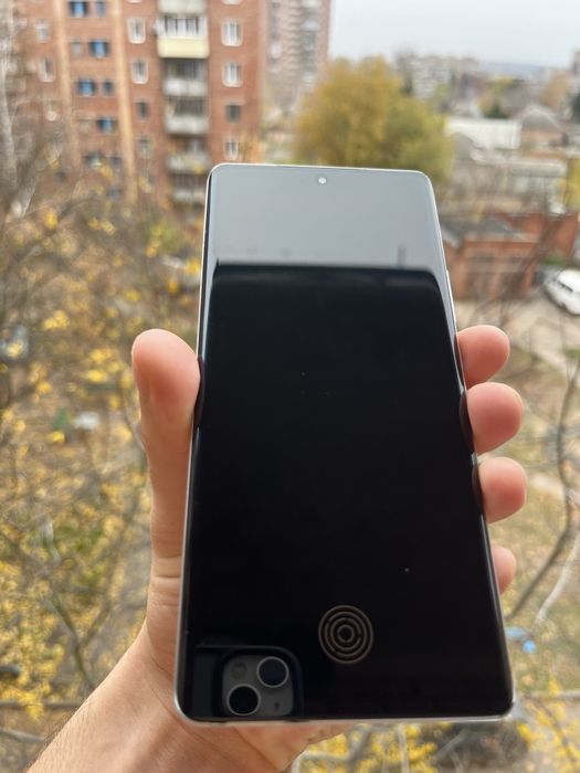 Realme GT 6T на 12/256gb мощный игровой