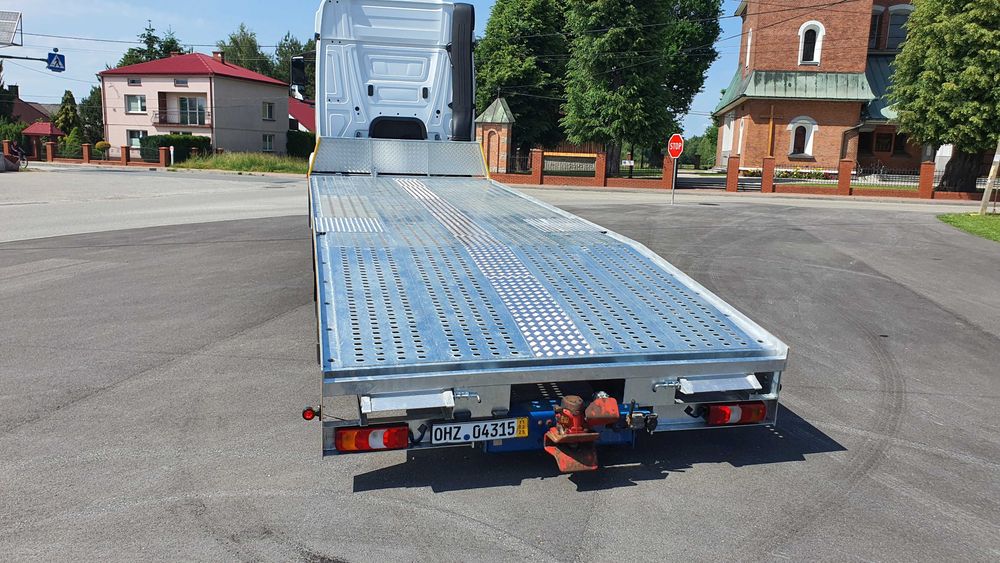 Zabudowa najazd laweta pomoc drogowa ciężarowe  DMC 26 T trzyośka