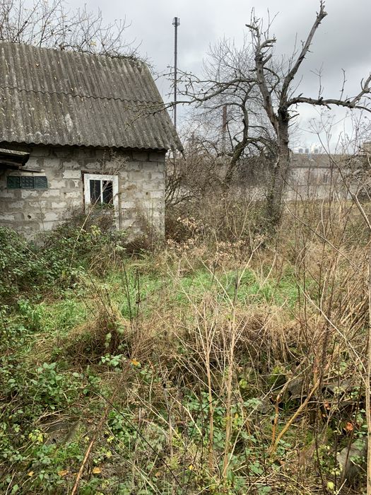 Продаю будинок з земельною ділянкою 15 соток