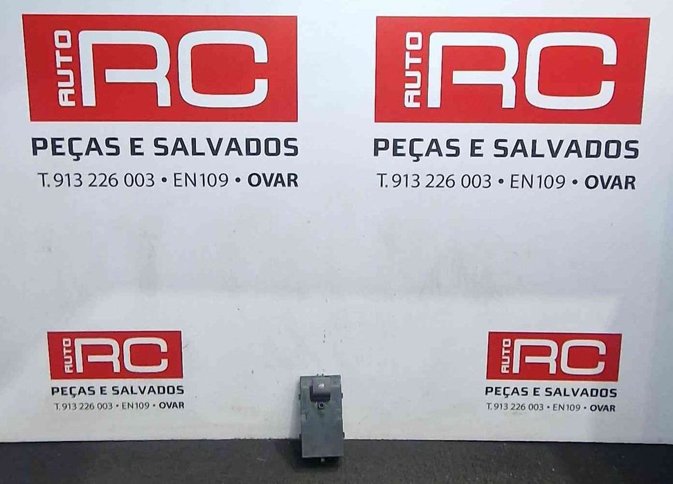 Comando / Botão / Interruptor Vidros Frente Direito 13301886 - OPEL ASTRA J