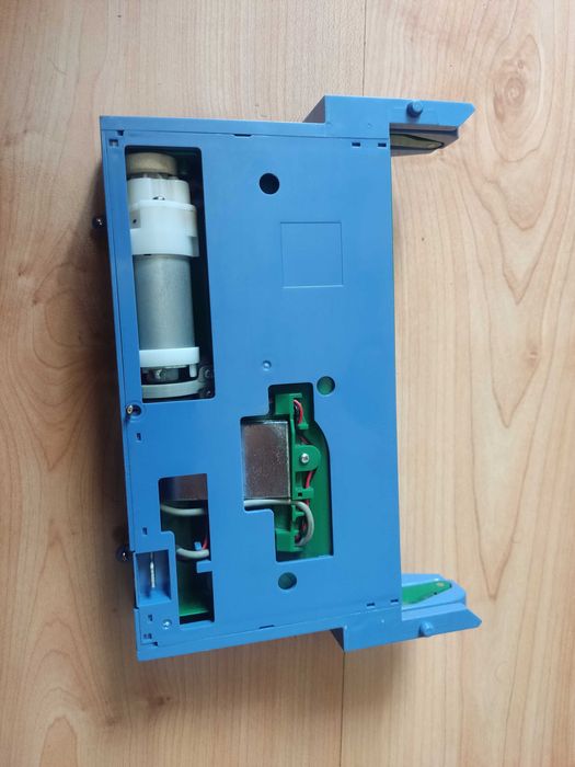 Rodas, compart. escova,motor escova lateral, roda frente Irobot Roomba