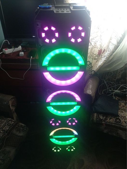 Продам блютуз акустику