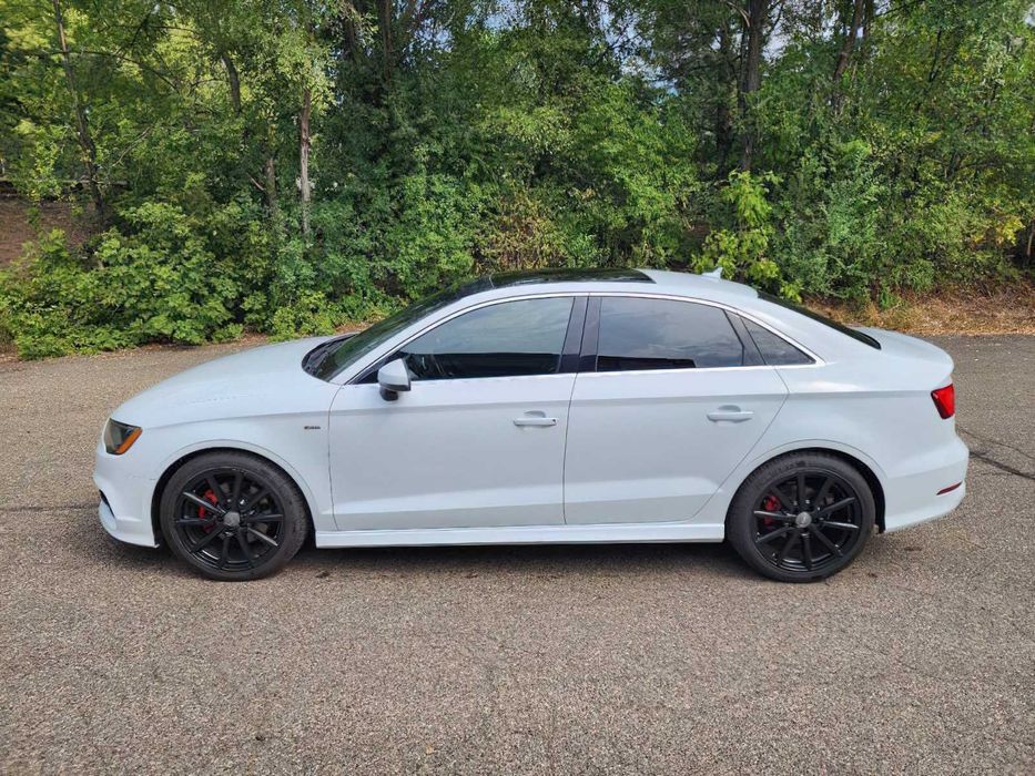 Audi A3      2015