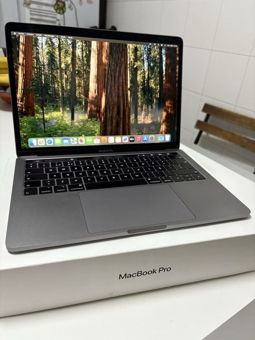 Apple MacBook Pro 13 201964739211239169124