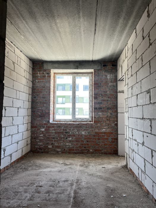 КЛЮЧІ НА РУКАХ повноцінна 2к, до Києва 20хв