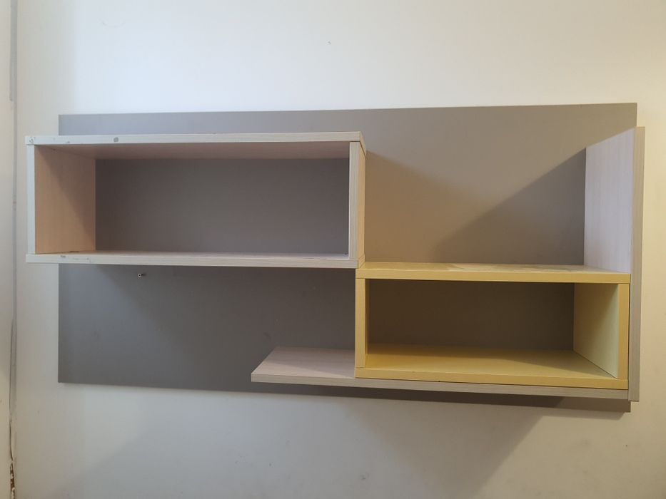 Półka młodzieżowa wisząca