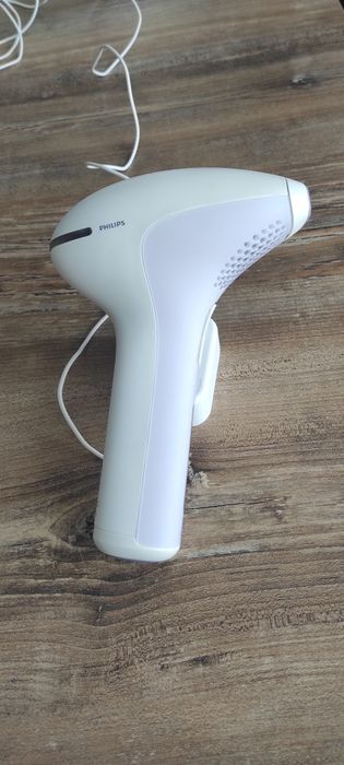 Фотоепілятор Philips SC2001/01