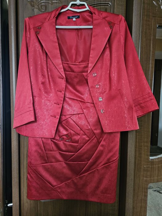 Костюм жіночий р.48