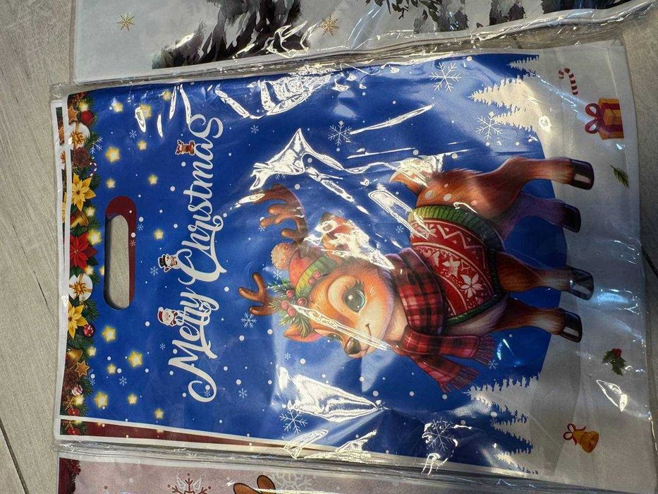 Різдвяні подарункові пакети (новорічні) 25 штук в комплекті.